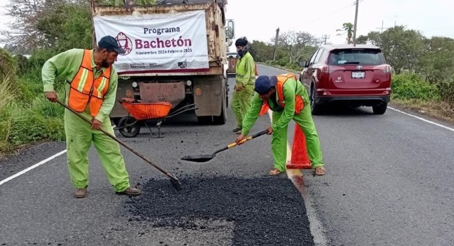 Bacheton en Veracruz: más de 17 mil baches reparados