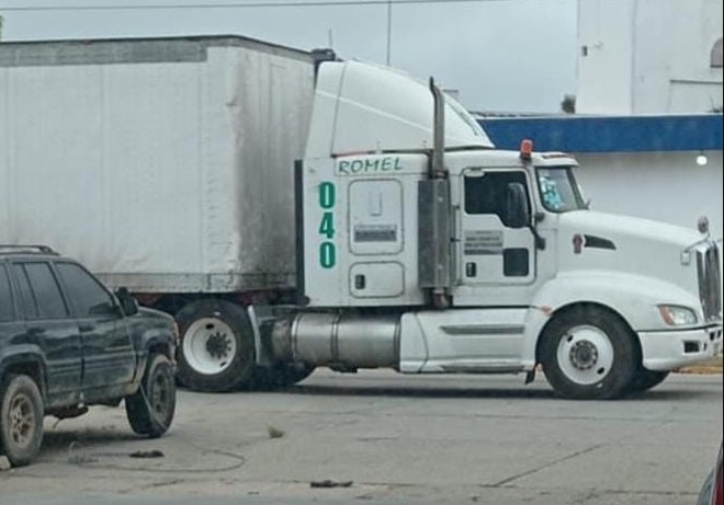 Desorden por trailers en carretera de Coatzacoalcos afecta trÃƒÂ¡fico