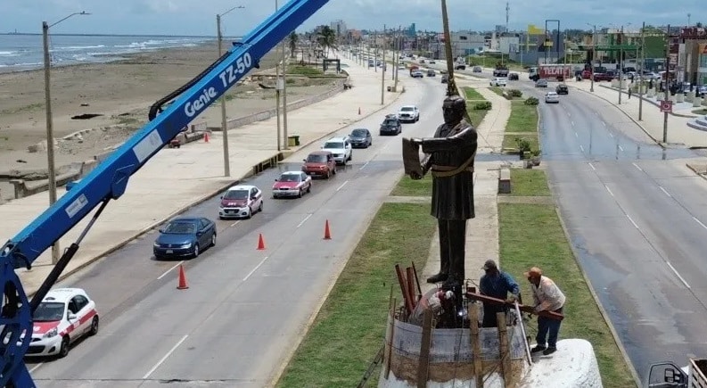 Estatua de Benito JuÃƒÂ¡rez reinstalada en Coatzacoalcos