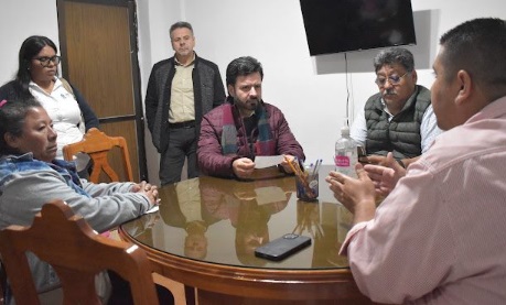 Habitantes de Acayucan liberan oficinas tras acuerdo con CAEV