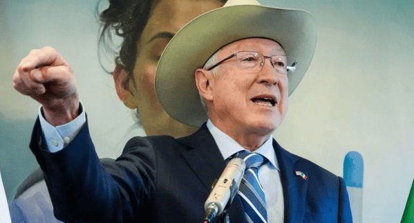 Ken Salazar demuestra firmeza en sus decisiones polÃÂticas