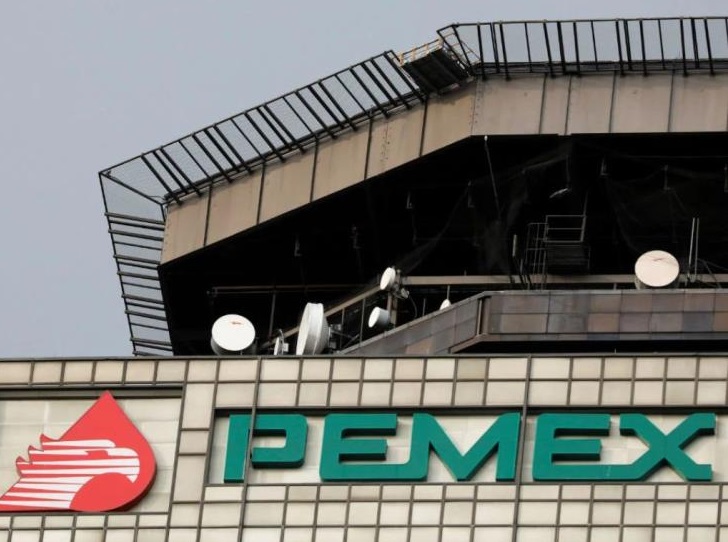 Pemex anunciará fecha de recorte de personal de confianza