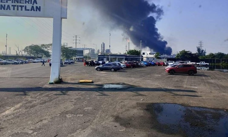 Pemex controla incendio en refinerÃƒÂ­a LÃƒÂ¡zaro CÃƒÂ¡rdenas eficazmente