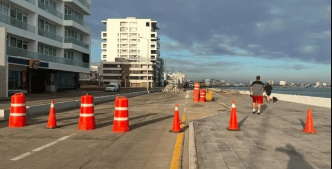 Reparación de socavón en Bulevar de Boca del RÃÂo