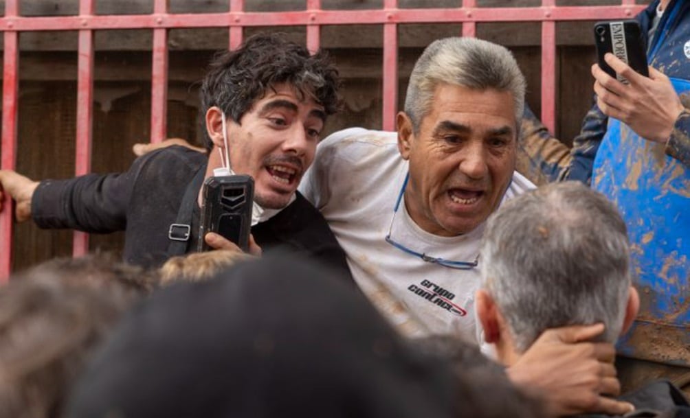 SÃƒÂ¡nchez lamenta inundaciones y condena la violencia en su paÃƒÂ­s