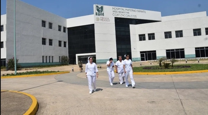 Servidores de salud reciben plazas en Hospital Materno-Infantil Coatzacoalcos